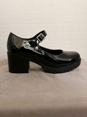 Soda “Boxer” ~ Women Mary Jane pumps Black Round Toe Chunky Block Heel/Size 5.5